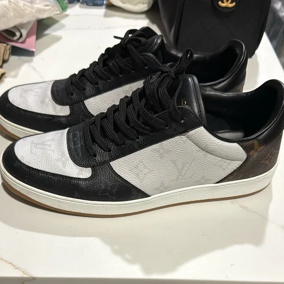 Men’s Louis Vuitton Black and White Sneakers - Picture 2 of 6